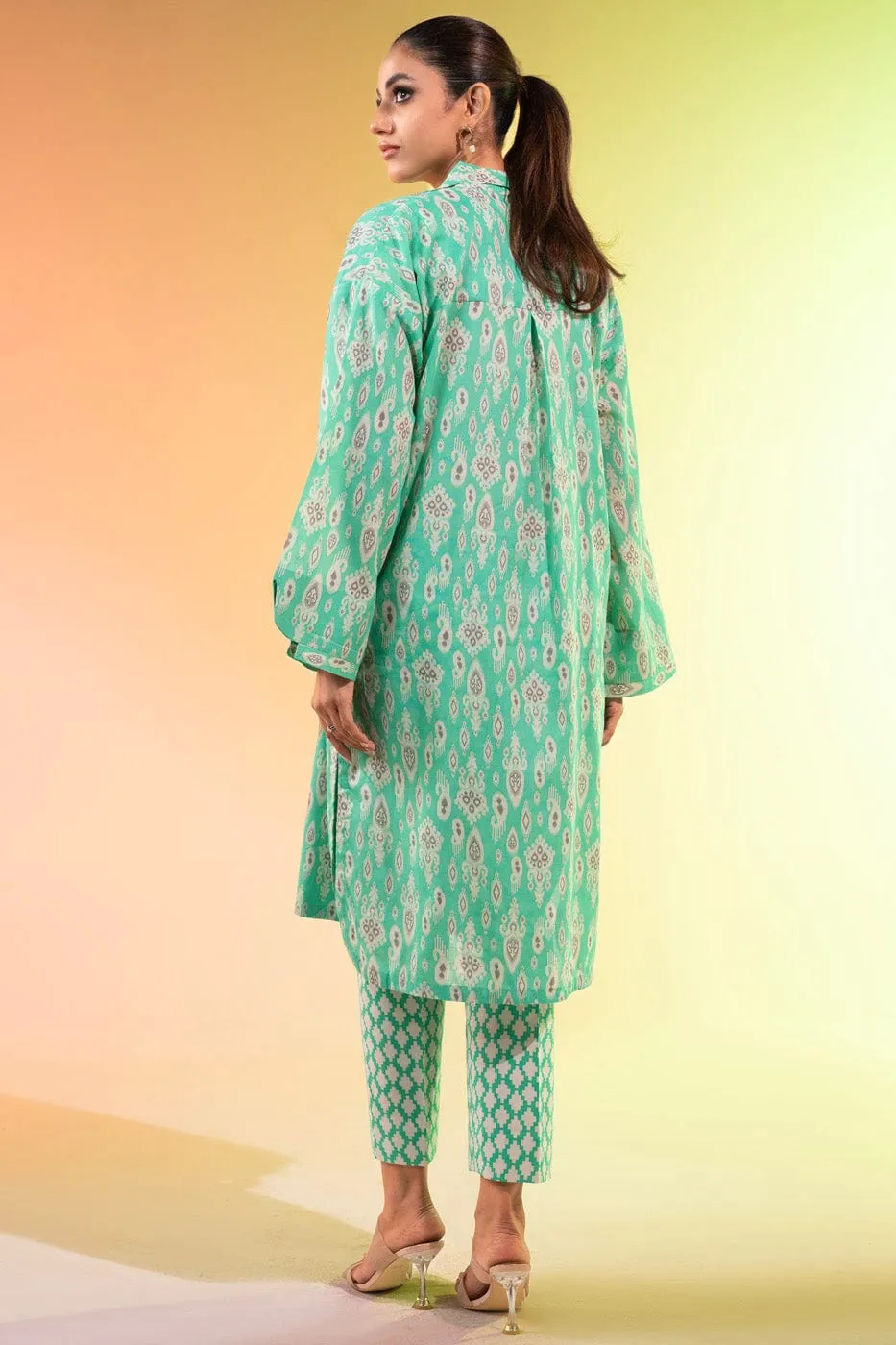 2 Pc Printed Lawn Suit With Cambric Trouser