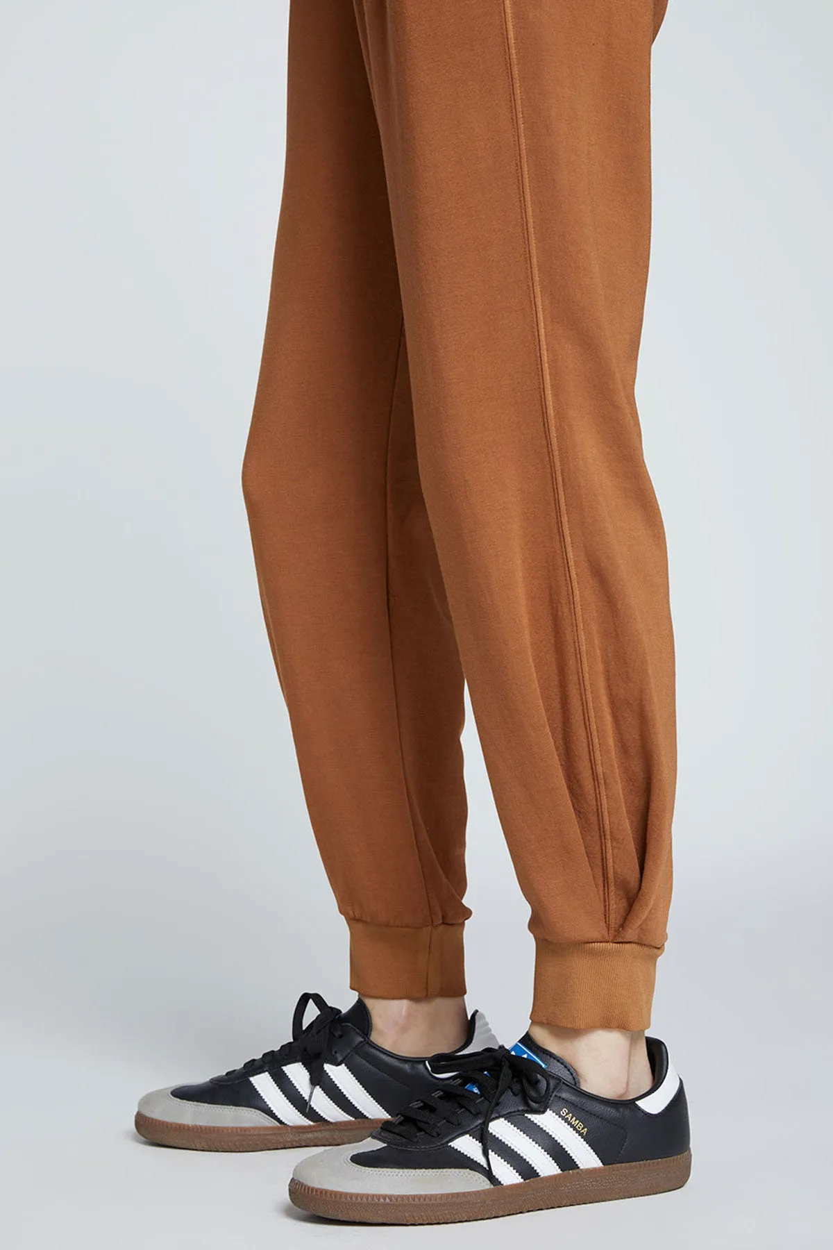 Stateside Softest Fleece Pleated Hem Jogger in Toffee