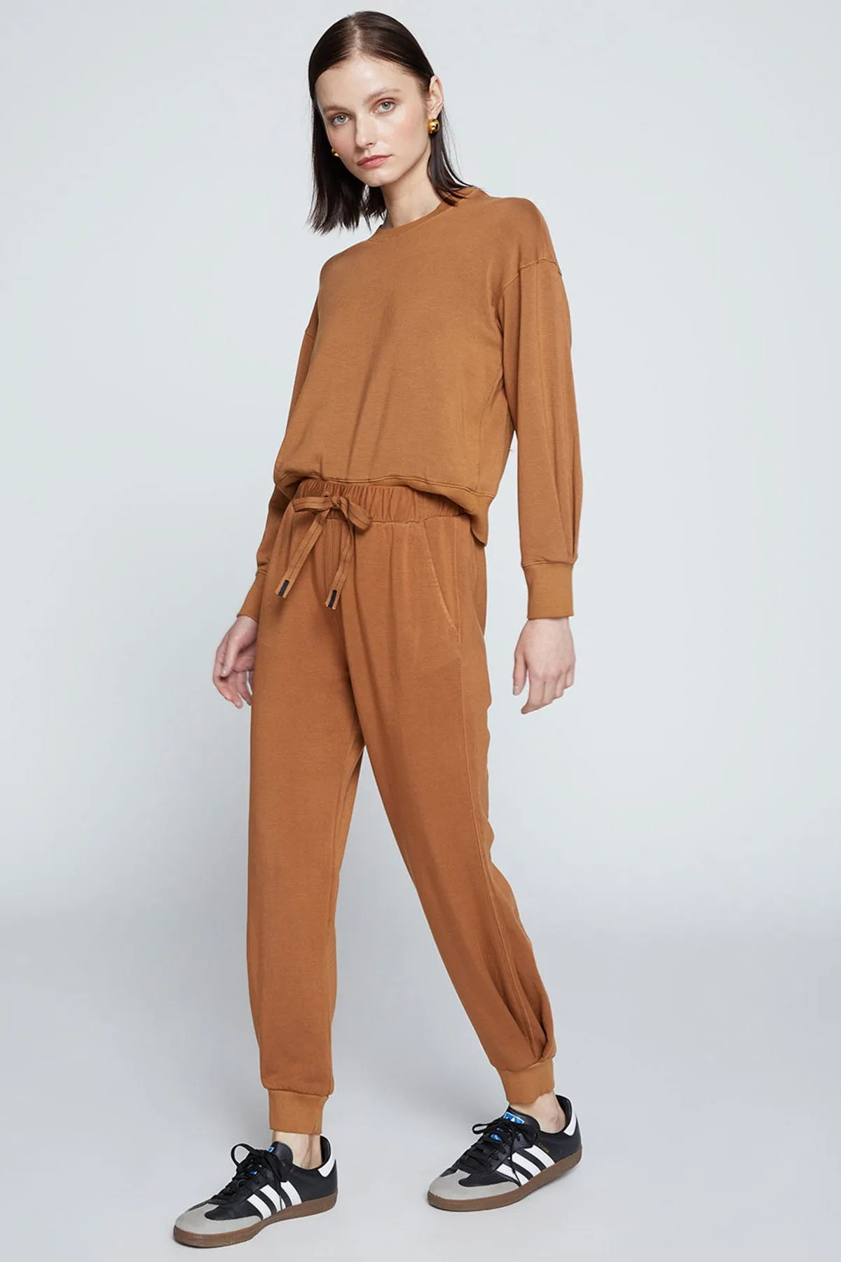 Stateside Softest Fleece Pleated Hem Jogger in Toffee